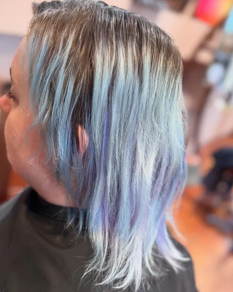 Vorher: Ausgewaschenes Grau-Blau im Profil